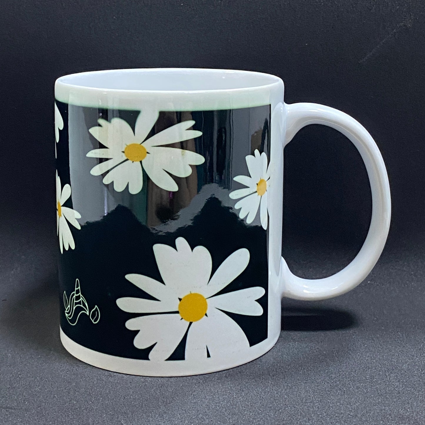 Caneca - Papelaria Unicórnio - Margarida Preta