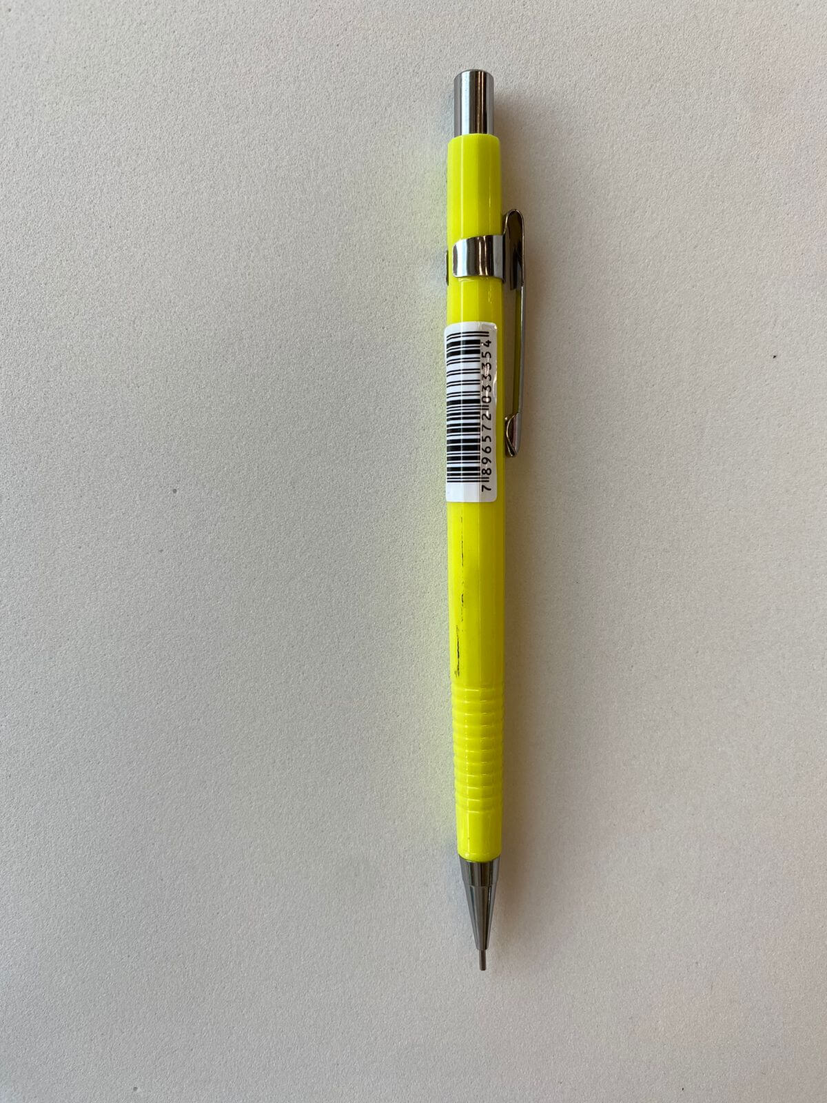 PEQUENO DEFEITO - Lapiseira - Compactor - Aluno 0.7mm
