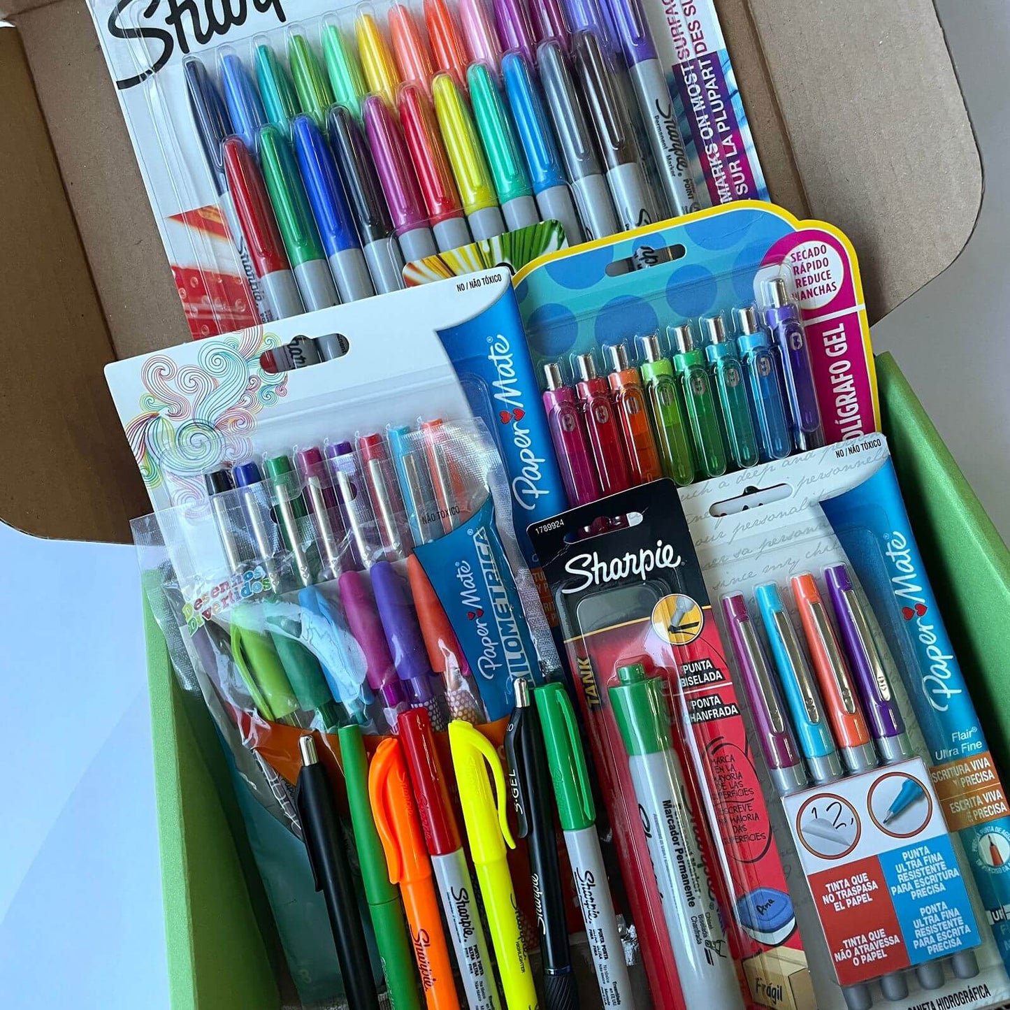 Caixa Paper Mate e Sharpie - Papelaria Unicórnio - Mais de 50% OFF