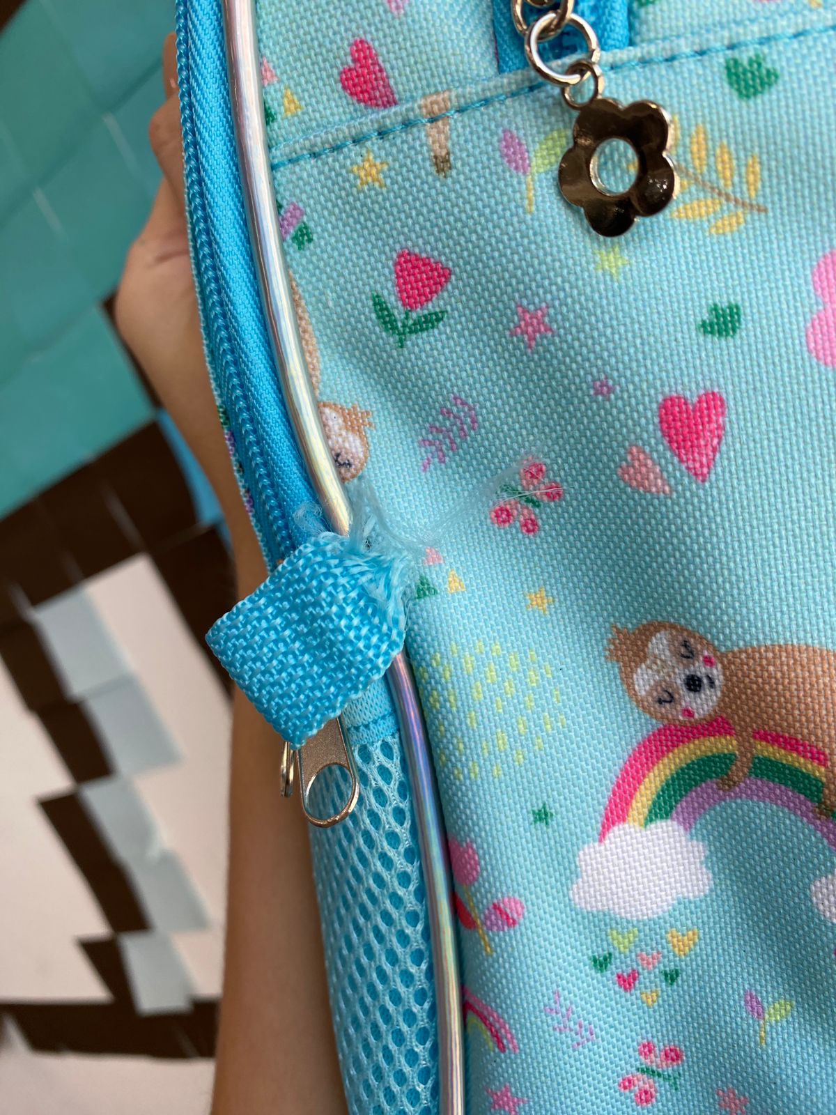 PEQUENO DEFEITO - Mochila - UP4YOU - Arco-Íris