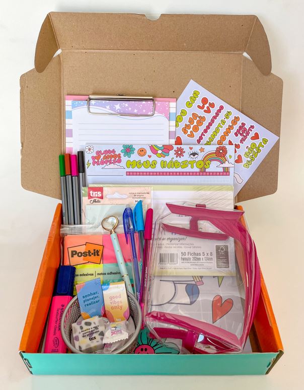 Clube Unibox Mega - Junho Edição Amor Próprio