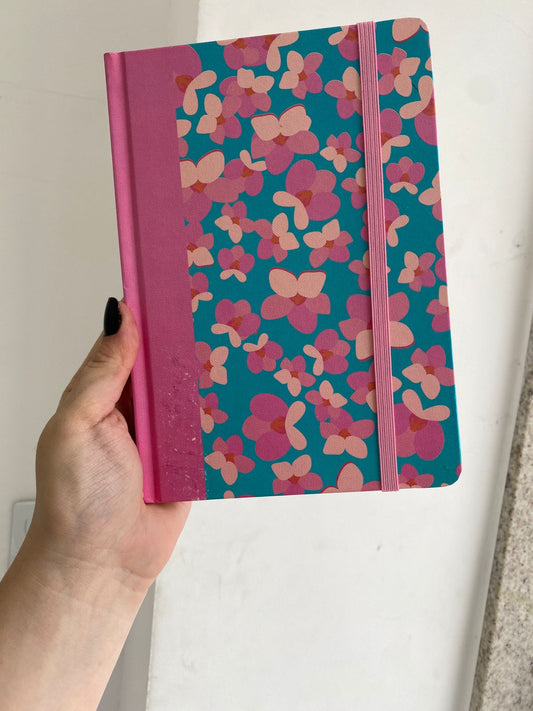 PEQUENO DEFEITO - Caderno A5 - Molin - Sakura - Capa Dura - 96 Folhas