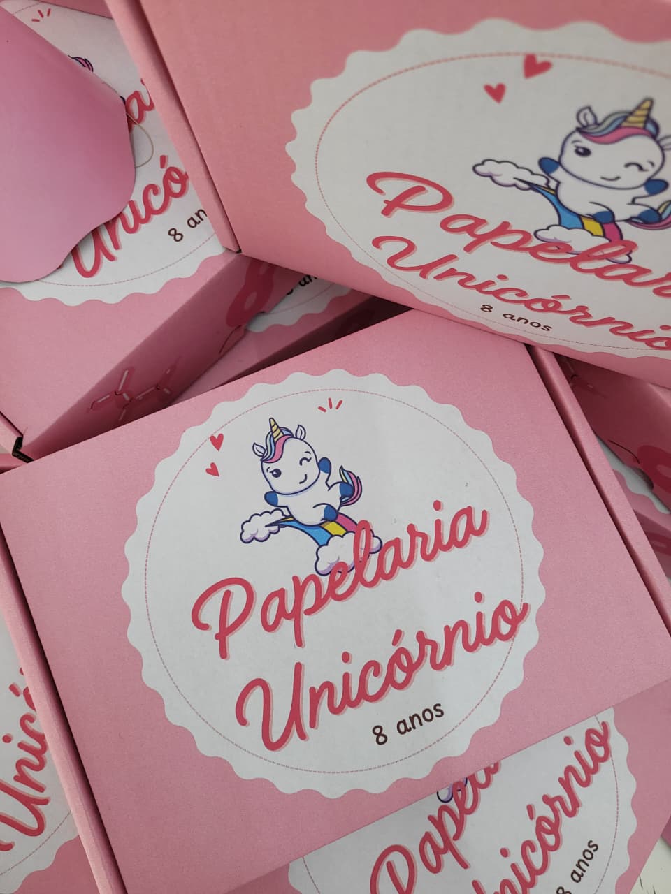 Caixa Surpresa Aniversário Papelaria Unicórnio 8 anos