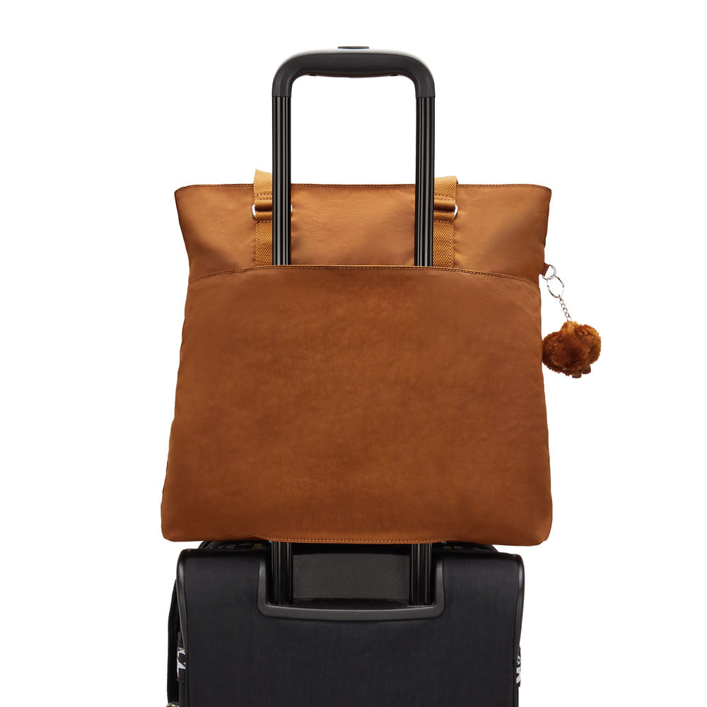 Bolsa - Kipling - India - Stylish Mokka - em uso