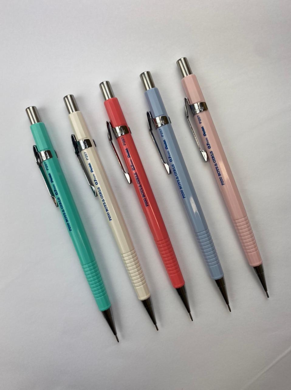 Lapiseira 0.7 MM Pentel P207 Boys & Girls