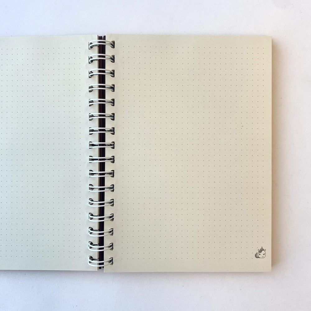 Caderno Flow  A5 - Papelaria Unicórnio - Branco Corações Pólen Pontado